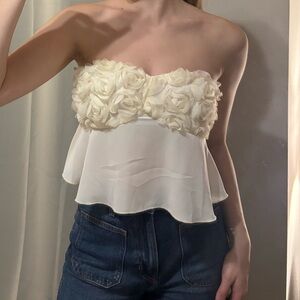 Chic Cream Floral Strapless Blouse